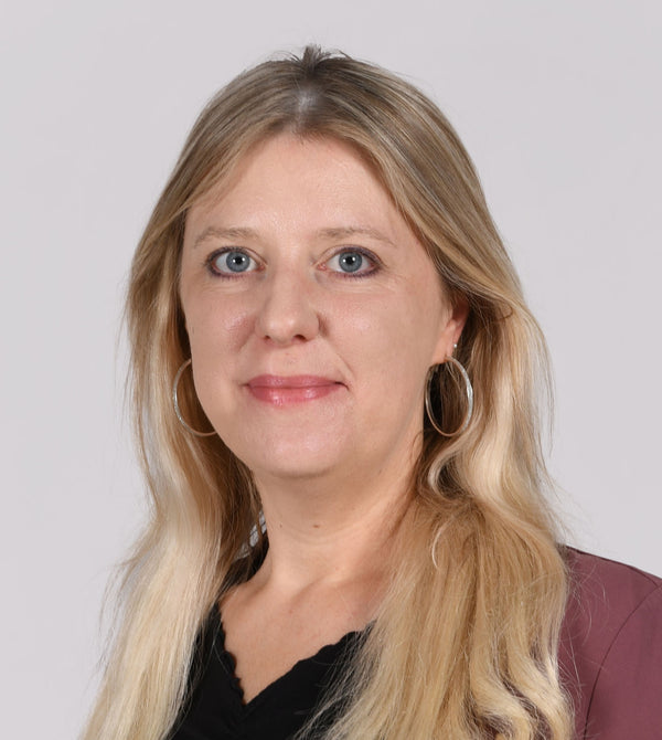Anja – Produkt und Kundenservice bei ABSINA
