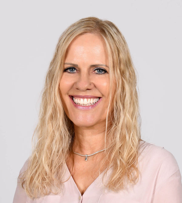 Simone – Produkt und Kundenservice bei ABSINA